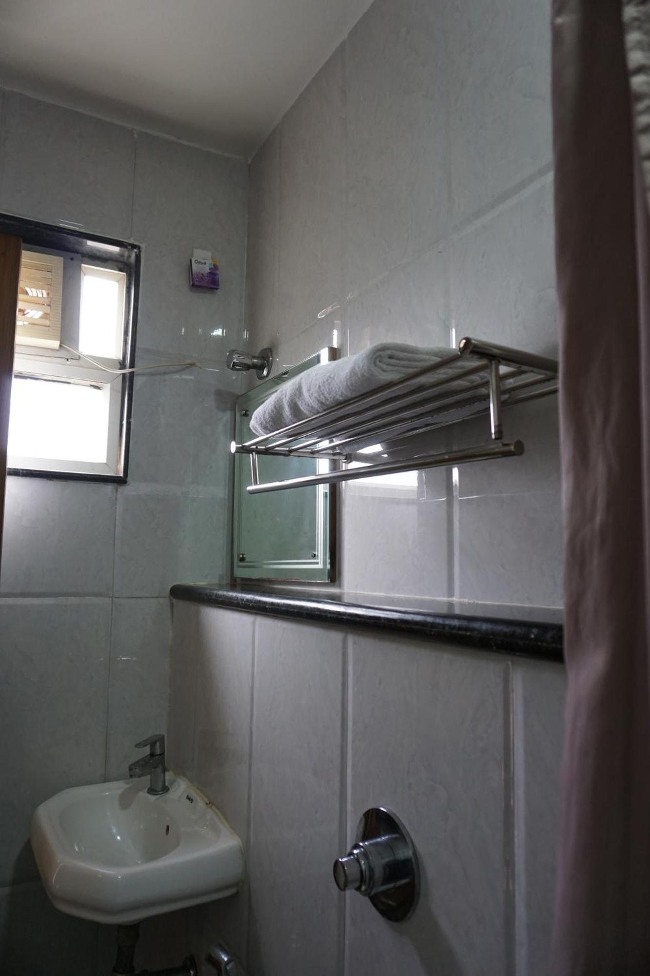 Kingscross Residency Hotel Csennai Kültér fotó